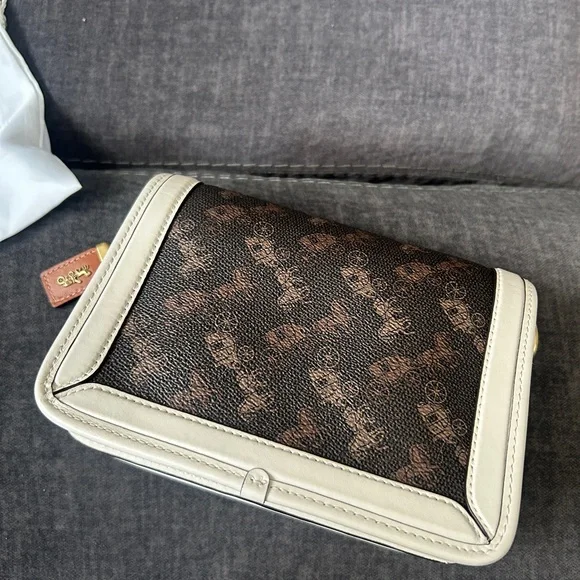 Coach Hero Crossbody - Picture 8 of 14